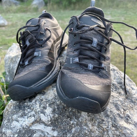 Keen women's 6.5 Terradora waterproof hiking shoes - Picture 4 of 9